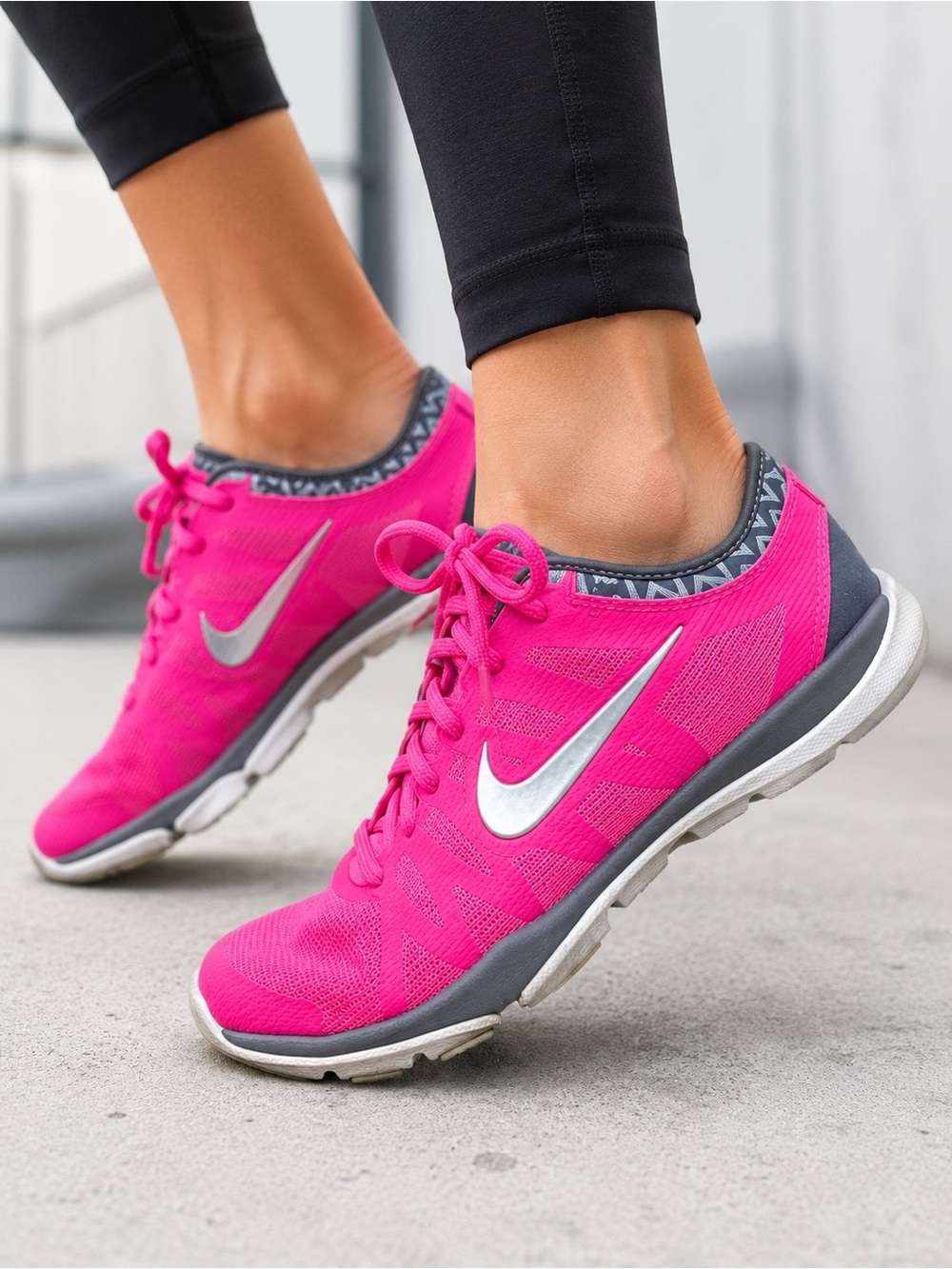Bright Pink Nike Women’s Athletic Sneakers – Size 7
